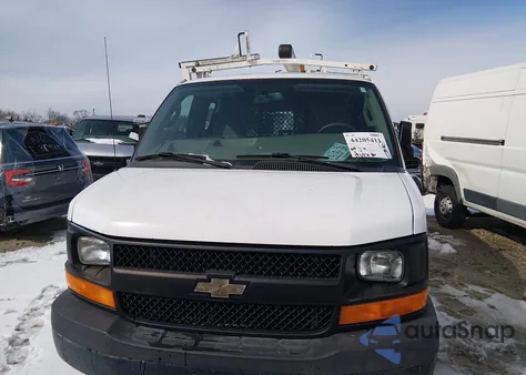 2016 Chevrolet Express 2500 Work Van z USA, uszkodzony, nr VIN 1GCWGAFF8G1332862